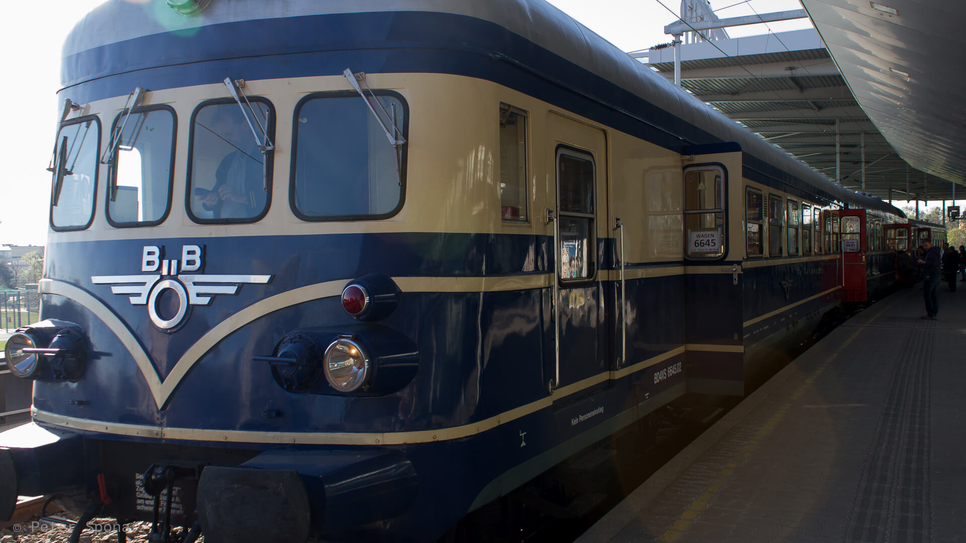Abfahrt Blauer Blitz 5145.11 Bahnhof Floridsdorf